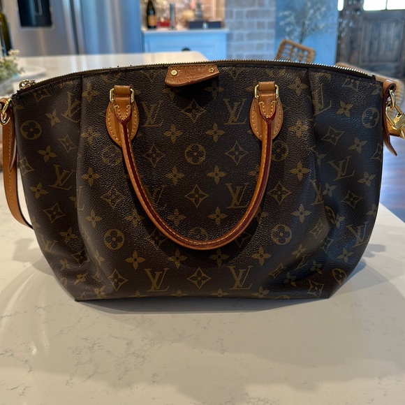 Louis Vuitton Handbags - Authentic Louis Vuitton Turenne GM